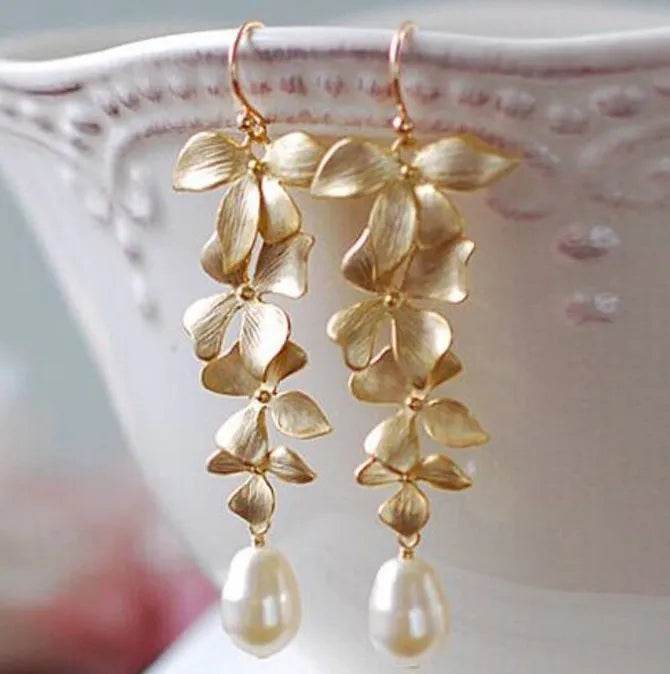 Elegant Alloy Flower Earrings with Synthetic Pearls - 9K Gold-Plated Fashion Jewelry - Store 42
