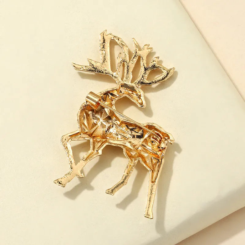Stylish Alloy Reindeer Brooch - Unique Holiday Accessory for Festive Fashion