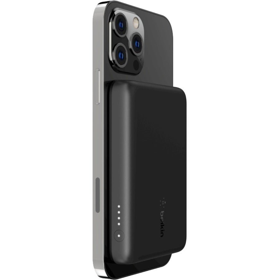 Belkin BoostCharge MagSafe Wireless Power Bank 2500 mAh - Perfectly Aligned Charging for iPhone 14/13/12