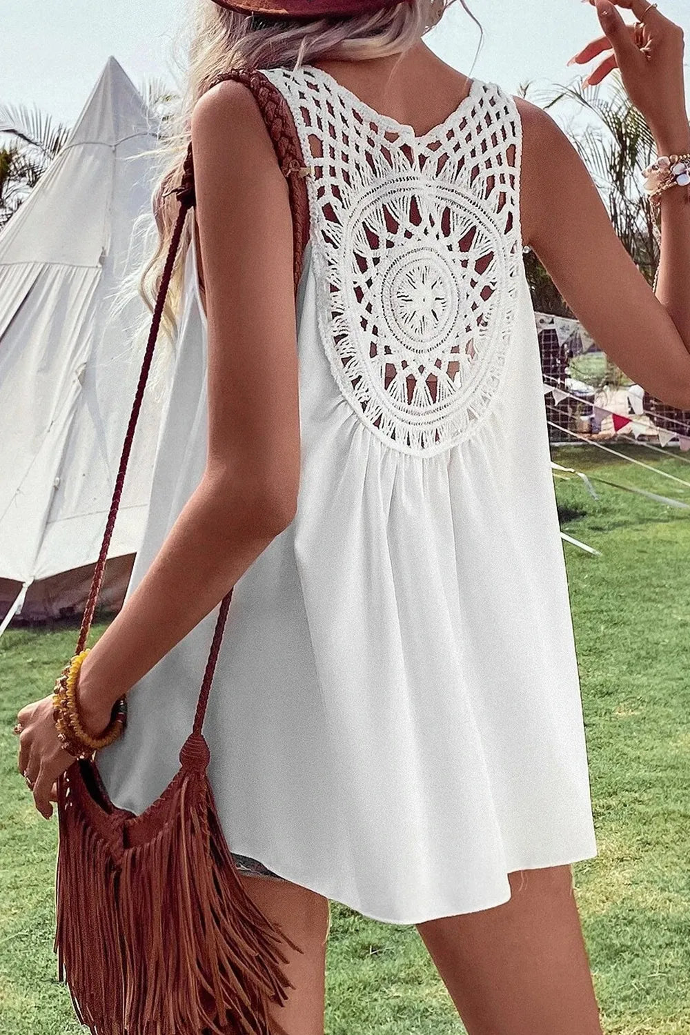 White / S