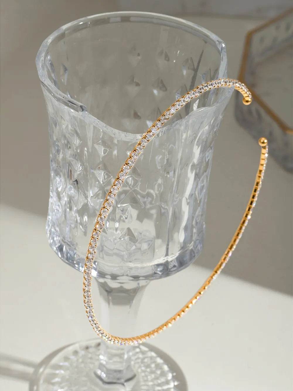 Elegant 18K Gold-Plated Stainless Steel Necklace with Zircon Inlay - Timeless Jewelry Piece