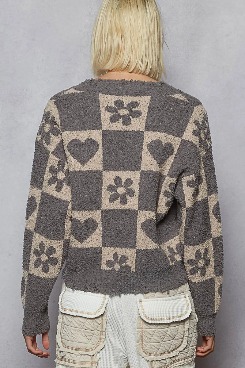 Chic POL V-Neck Heart & Paw Print Checkered Oversized Sweater in Grey & Cream