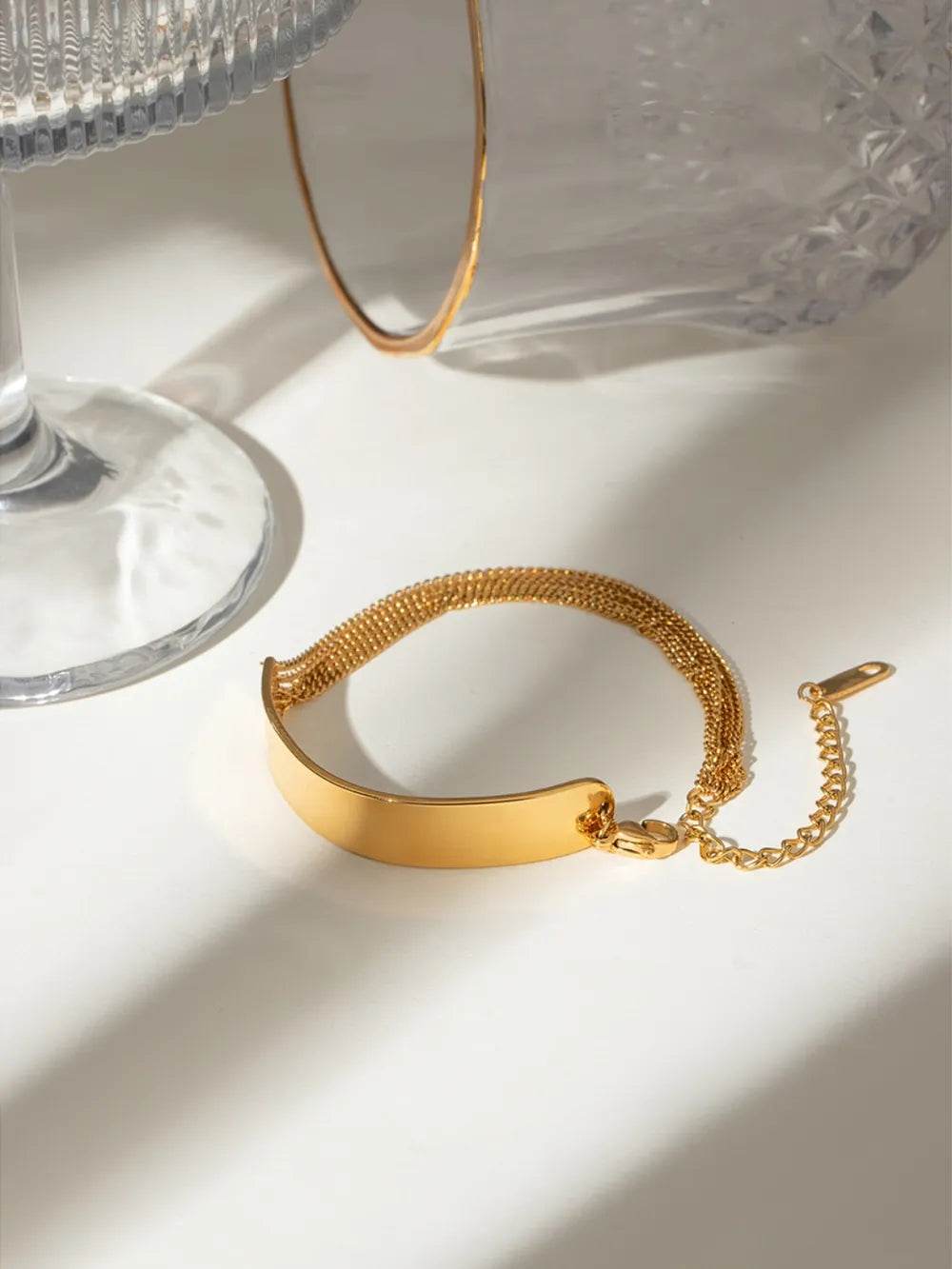 Elegant 18K Gold-Plated Stainless Steel Bracelet - Durable & Stylish Accessory