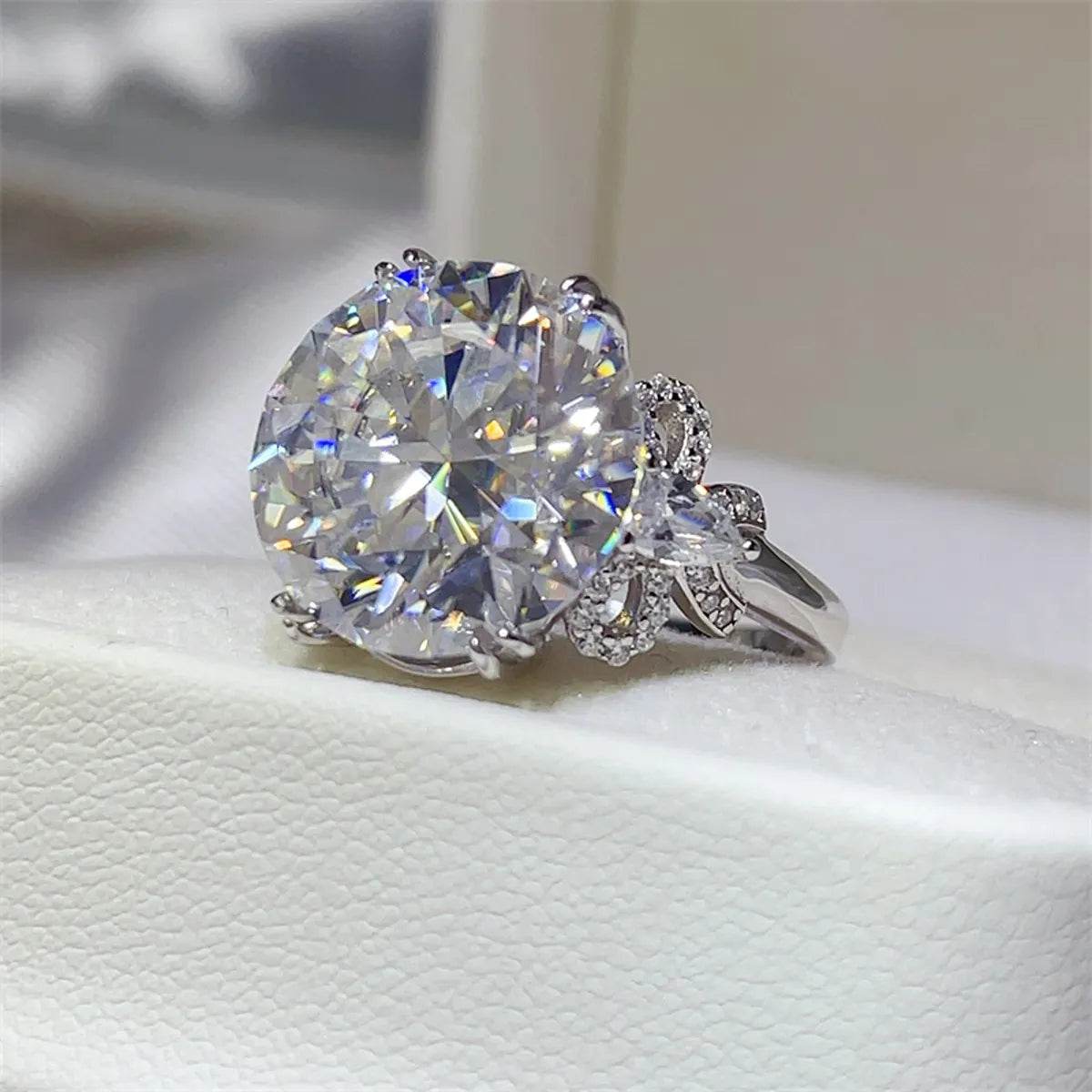 10 Carat Moissanite Ring in 925 Sterling Silver with Certificate and Warranty - Store 42