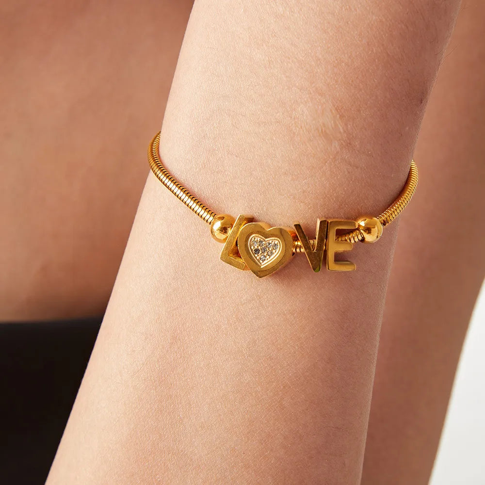18K Gold-Plated Titanium Steel Rhinestone Letter Bracelet - Elegant & Customizable Jewelry