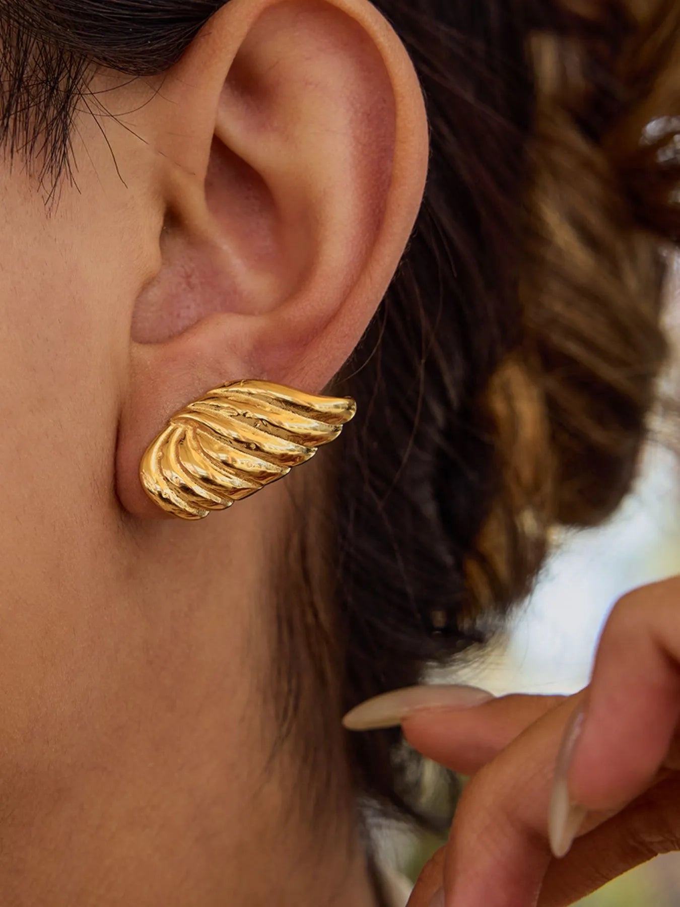 Elegant 18K Gold-Plated Angel Wing Stud Earrings - Symbol of Protection and Grace