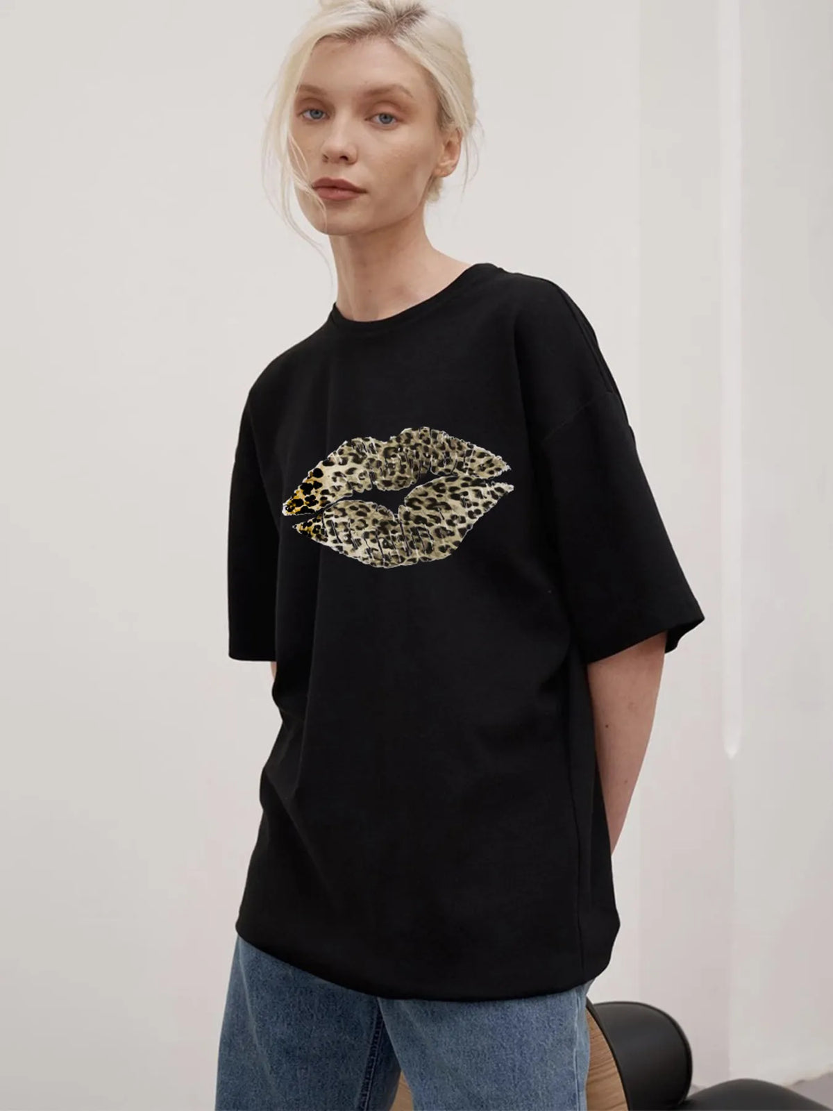 Black / M