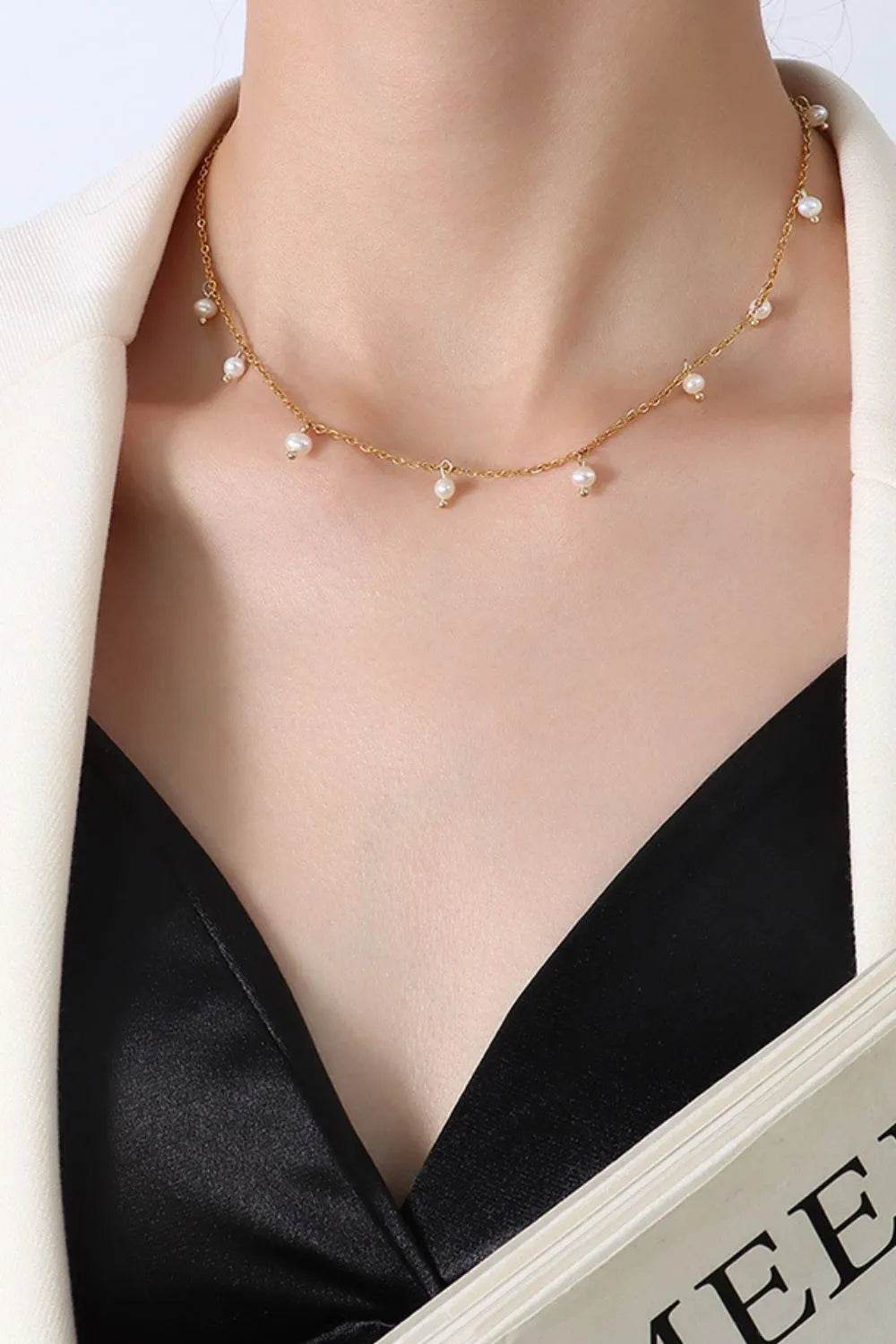 Elegant 18K Gold-Plated Titanium Steel Pearl Necklace - Stylish Accessory for Any Occasion