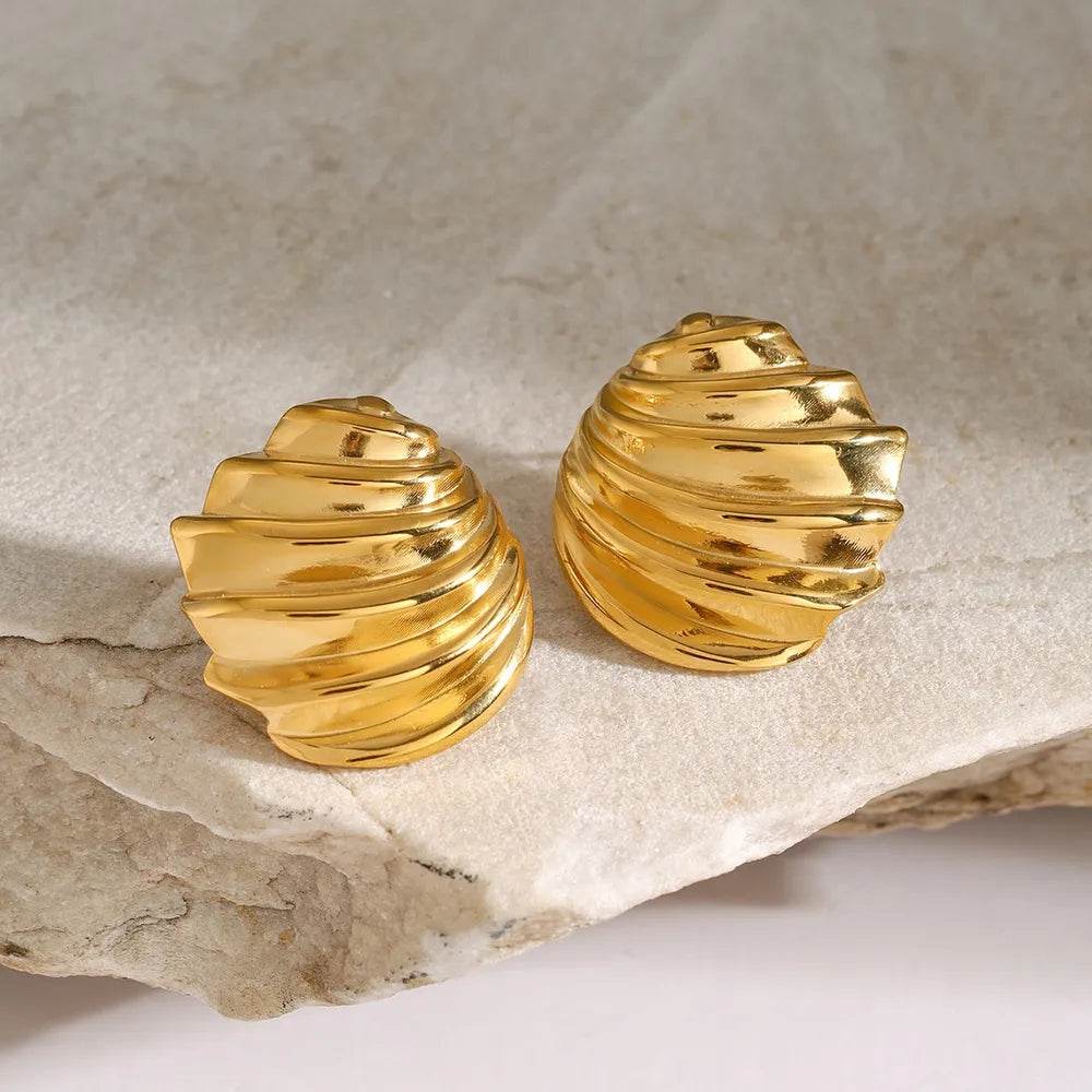 18K Gold-Plated Stainless Steel Shell Shape Stud Earrings - Elegant and Lightweight
