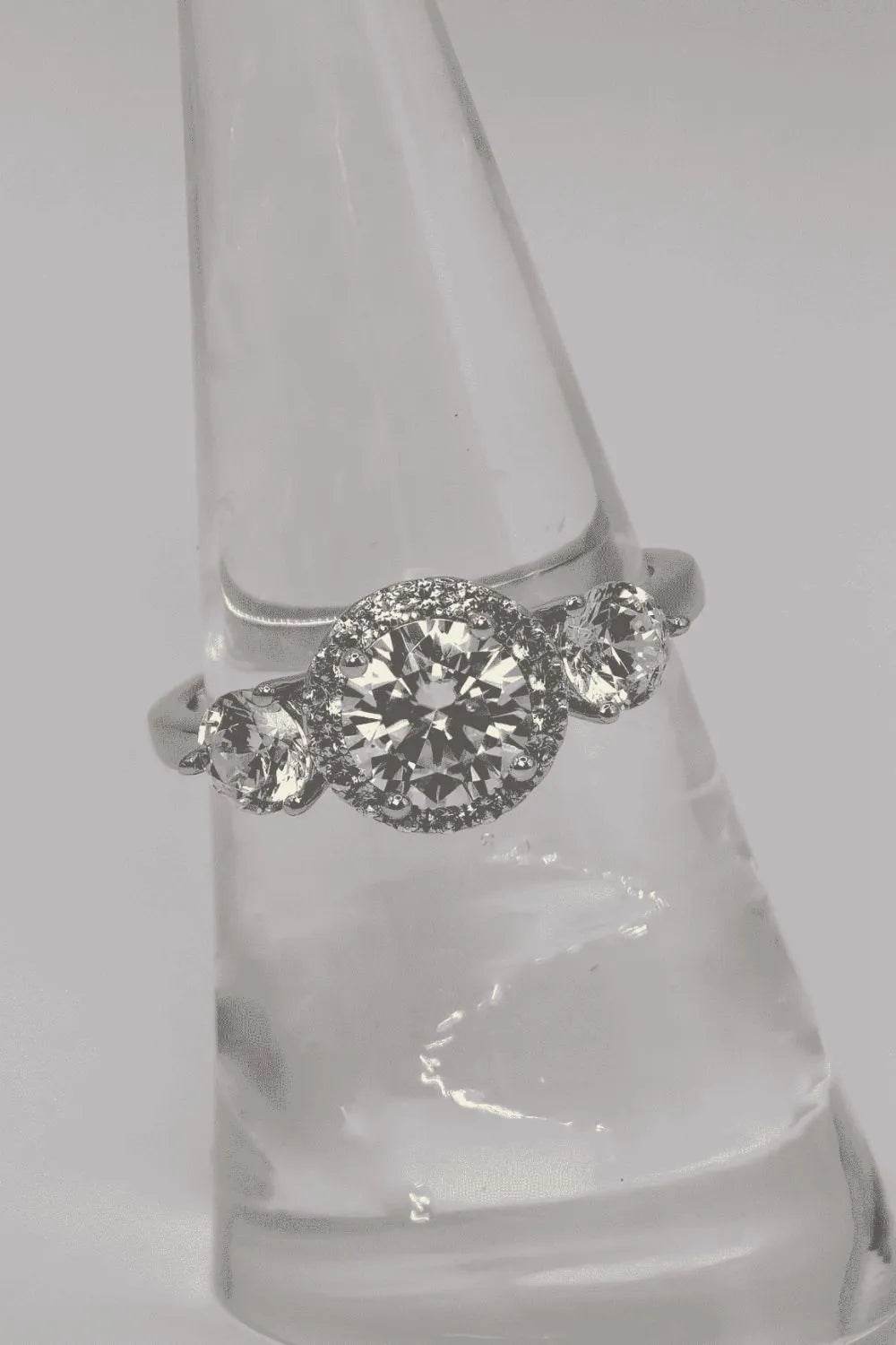 1 Carat Moissanite Ring in 925 Sterling Silver with Platinum-Plated Finish & Gift Box - Store 42