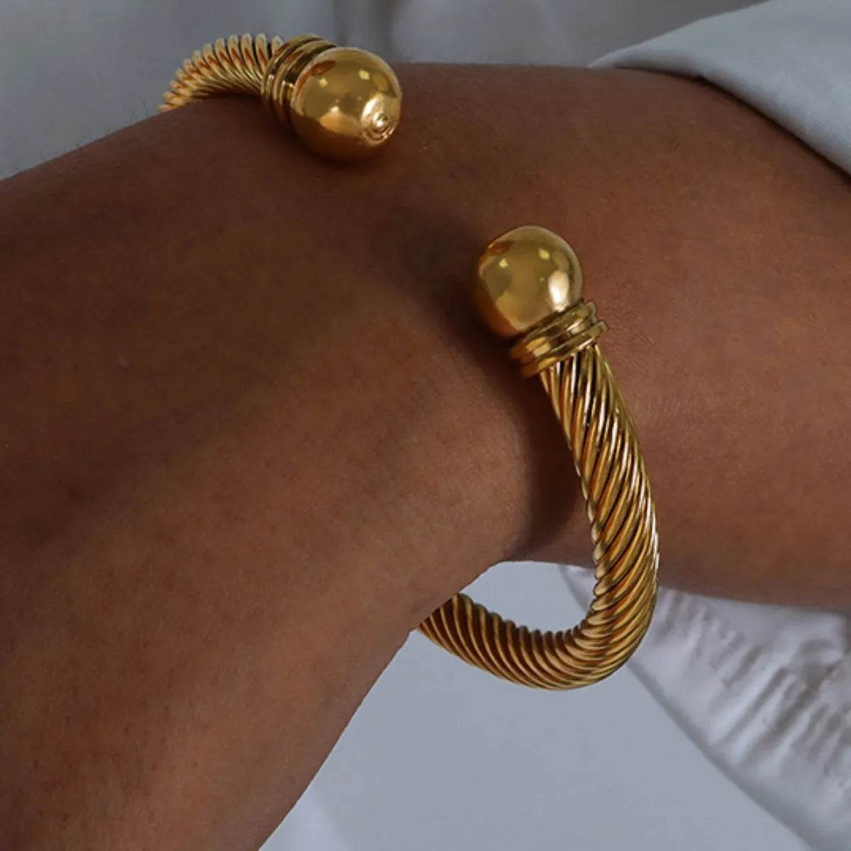 18K Gold-Plated Stainless Steel Twisted Cable Cuff Bracelet - Stylish and Durable Design