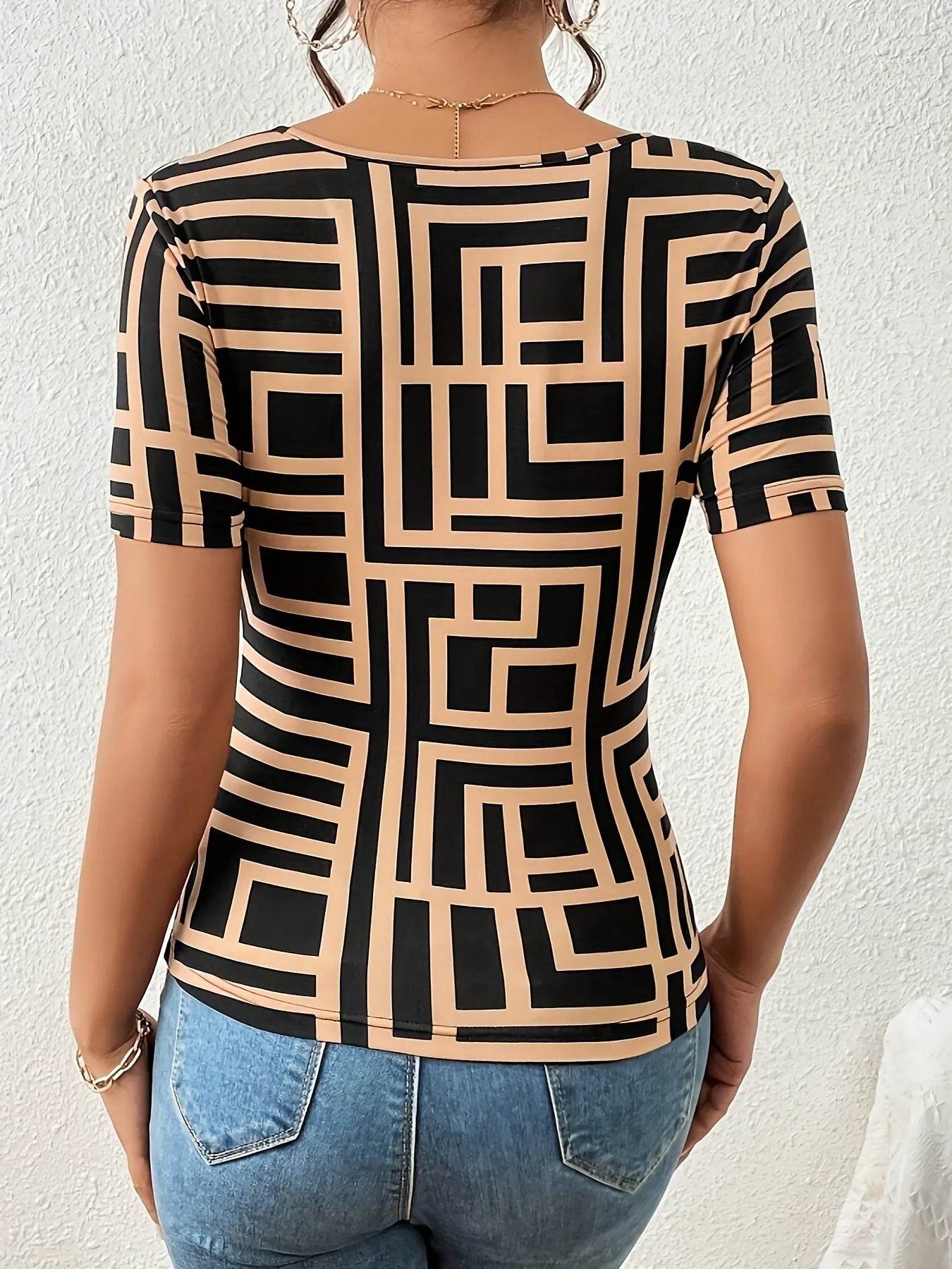 Trendy Geometric Print Short Sleeve T-Shirt with Cutout Detail - 95% Polyester, Modern Style
