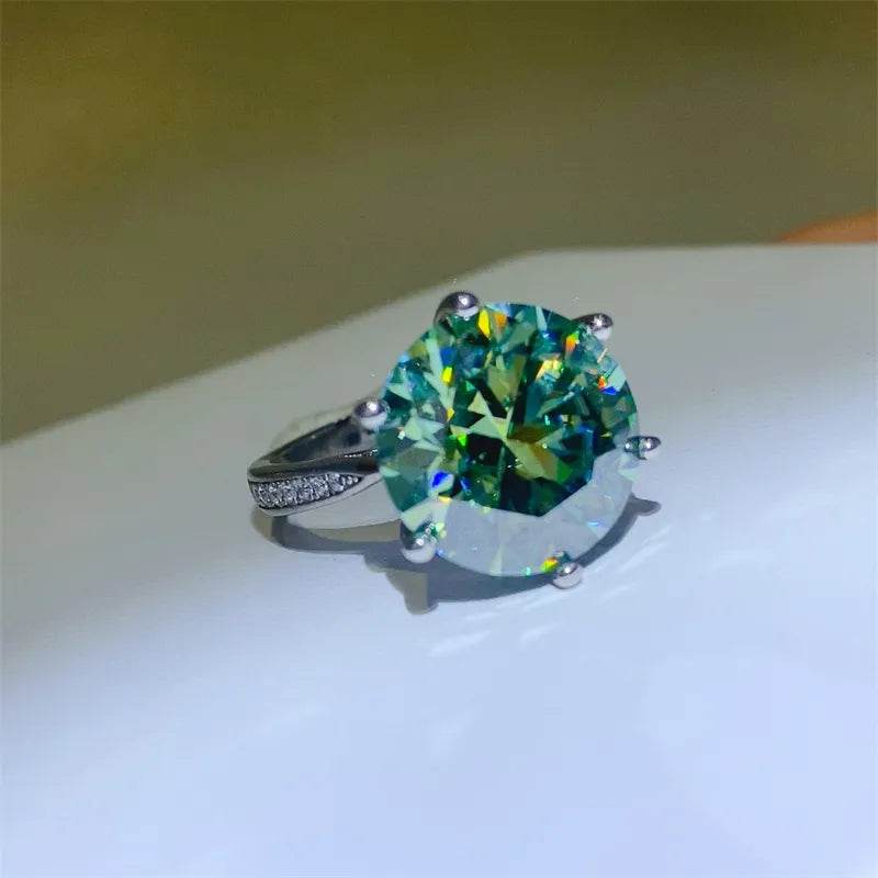 10 Carat Moissanite Ring in 925 Sterling Silver - Platinum-Plated Elegance - Store 42