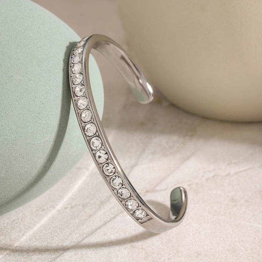 Elegant 18K Gold-Plated Stainless Steel Bracelet with Zircon Inlay - Timeless Fashion Accessory - Store 42