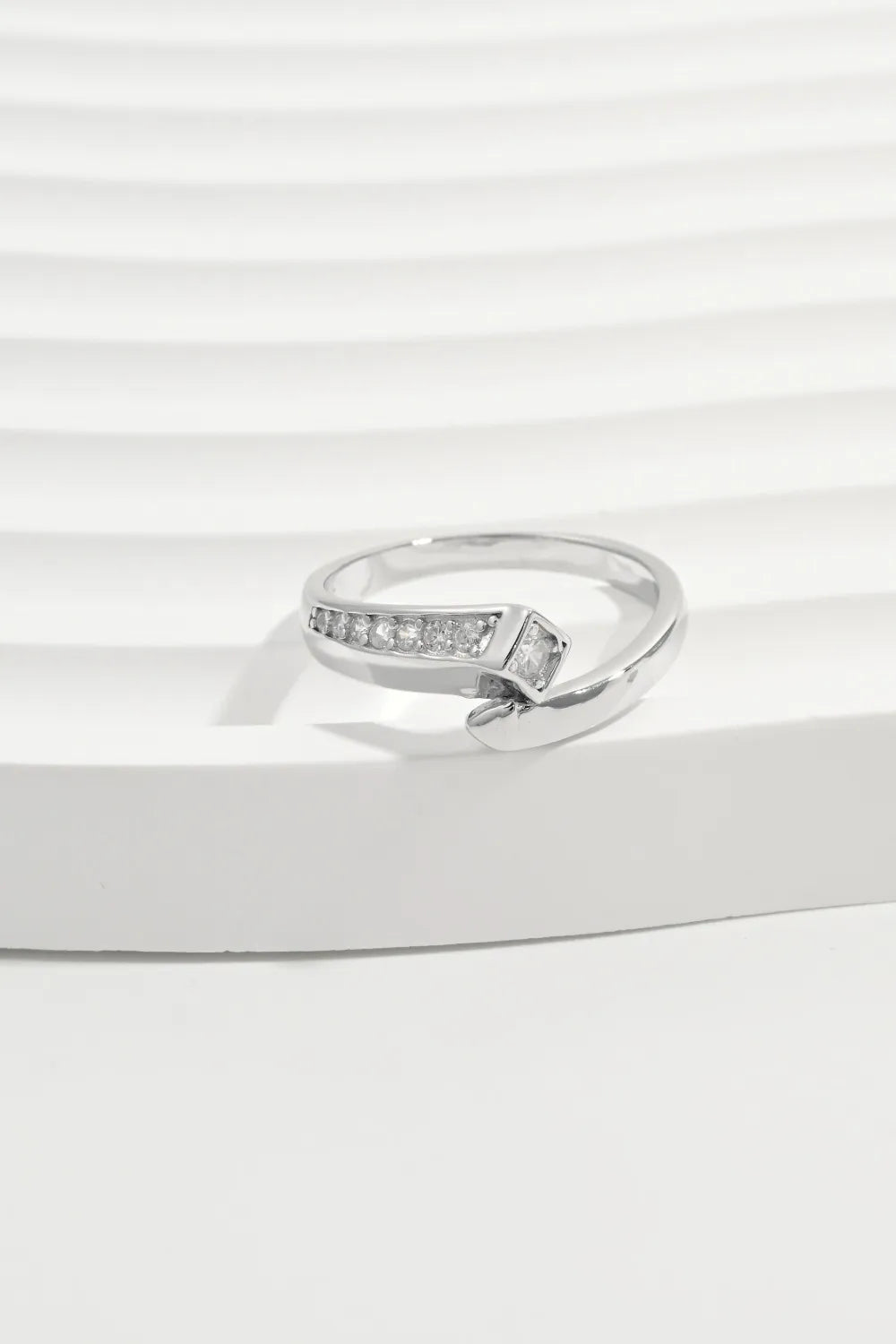 Adjustable 925 Sterling Silver Ring with Inlaid Zircon and Platinum Plating - Elegant Jewelry Gift