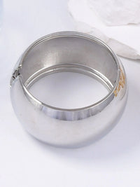 Zinc Alloy Wide Band Cuff Bracelet Silver One Size