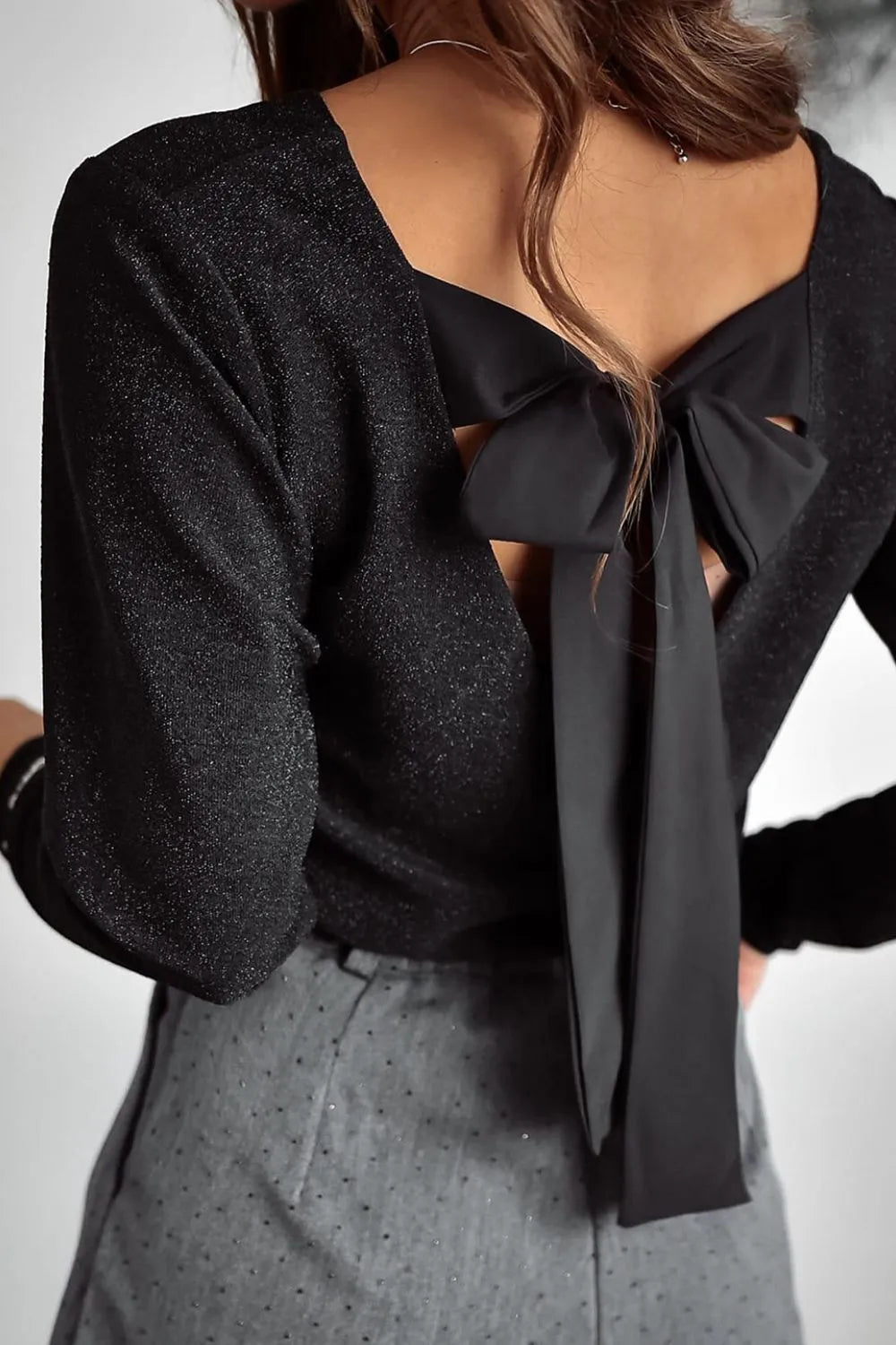 Black / M