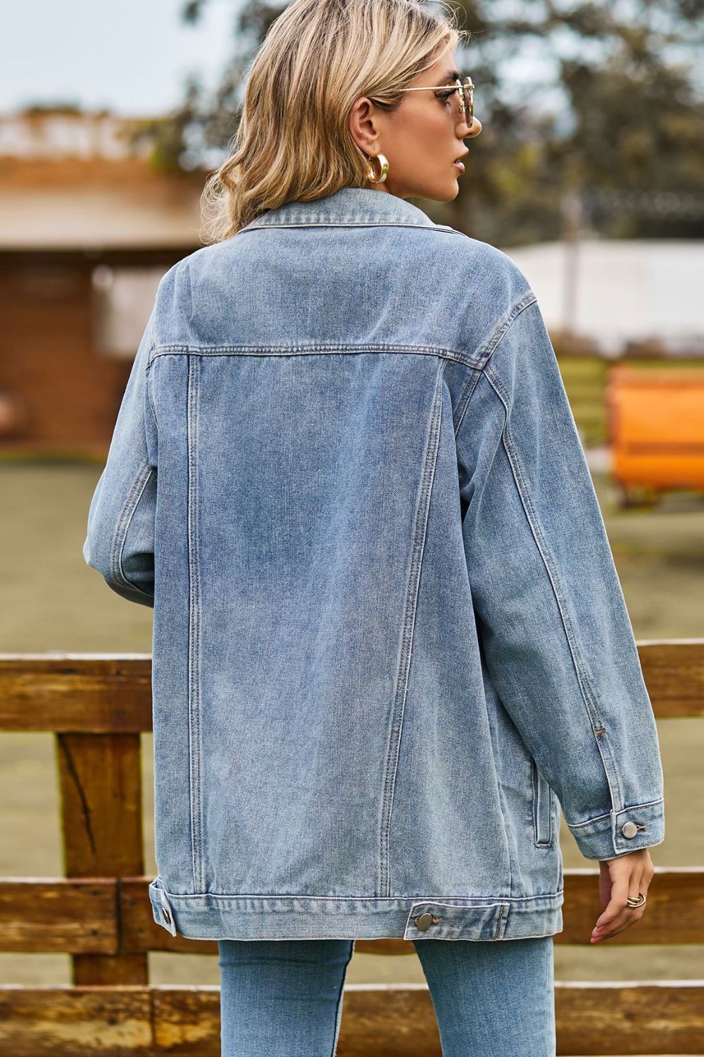 Stylish Buttoned Collared Neck Denim Jacket with Pockets - Casual Long Sleeve Design