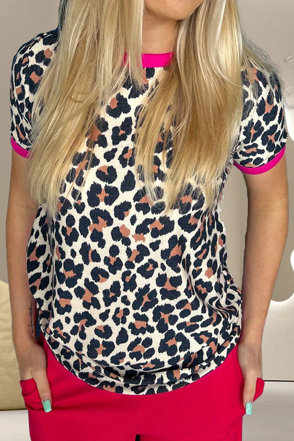 Leopard Print Round Neck Short Sleeve T-Shirt for Women - Casual Opaque Style