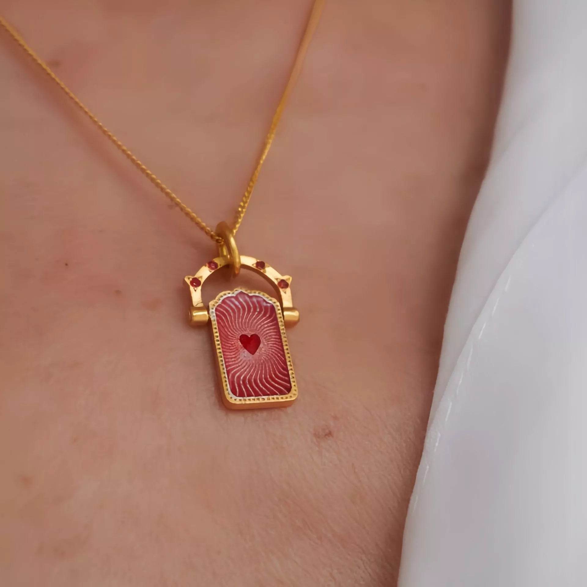 Elegant 18K Gold-Plated Titanium Steel Pendant Necklace with Resin Detail, 17.7-Inch Chain - Store 42