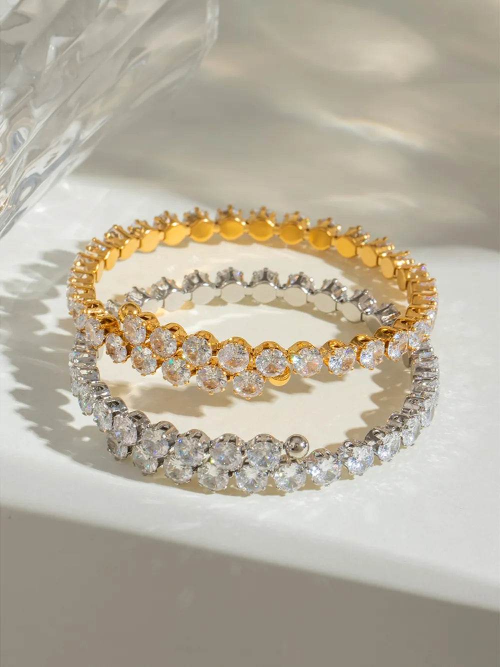 Elegant 18K Gold-Plated Stainless Steel Bracelet With Zircon Inlay – Unique Gift Idea - Store 42