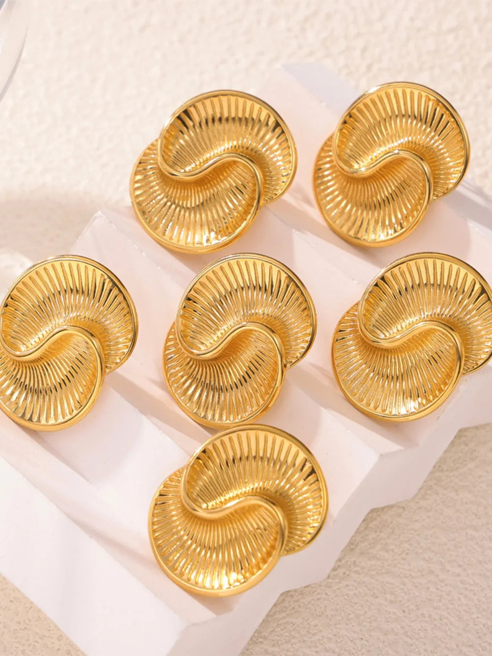 18K Gold-Plated Titanium Steel Spiral Stud Earrings - Elegant and Durable Design