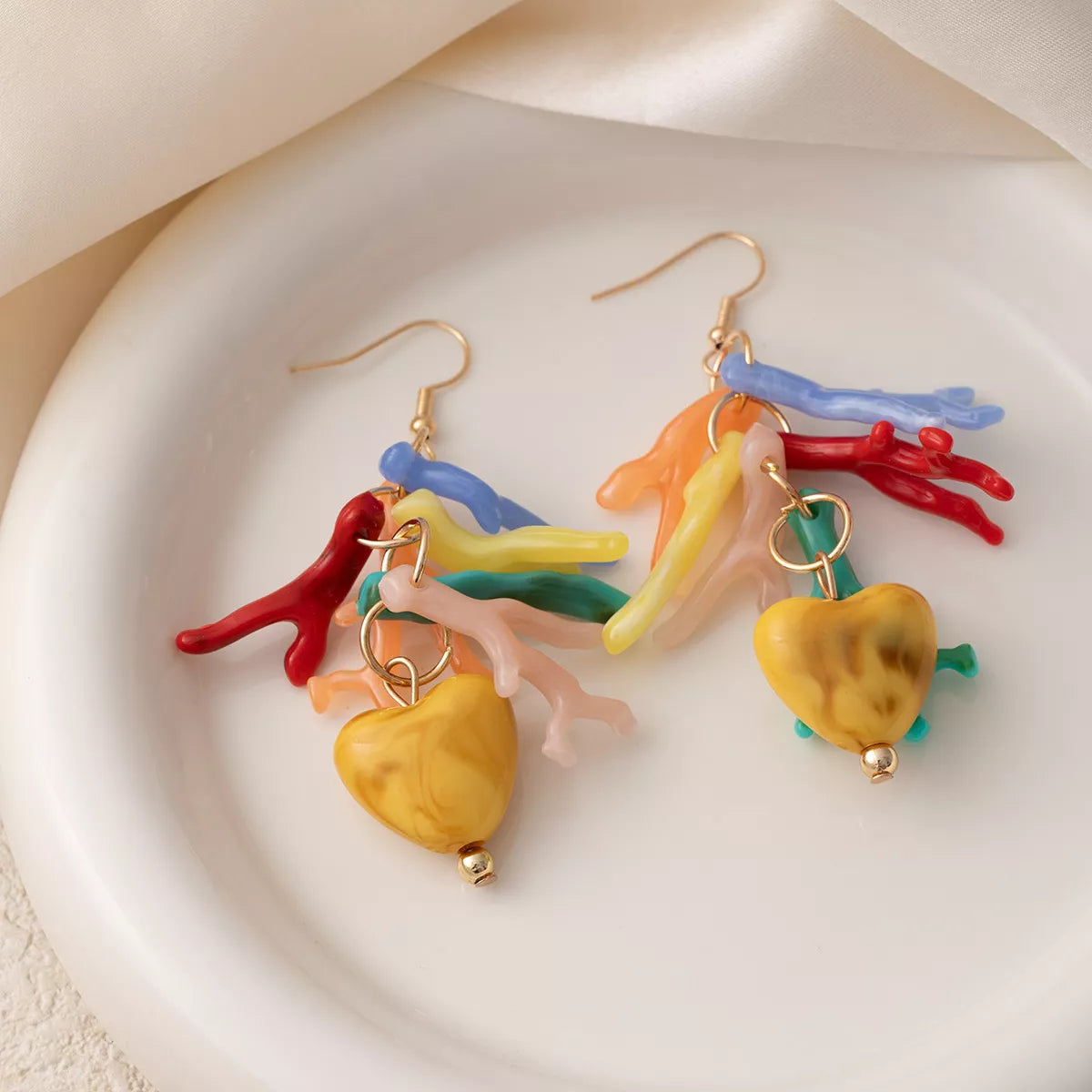 Colorful 18K Gold-Plated Resin Heart Dangle Earrings - Unique Statement Jewelry