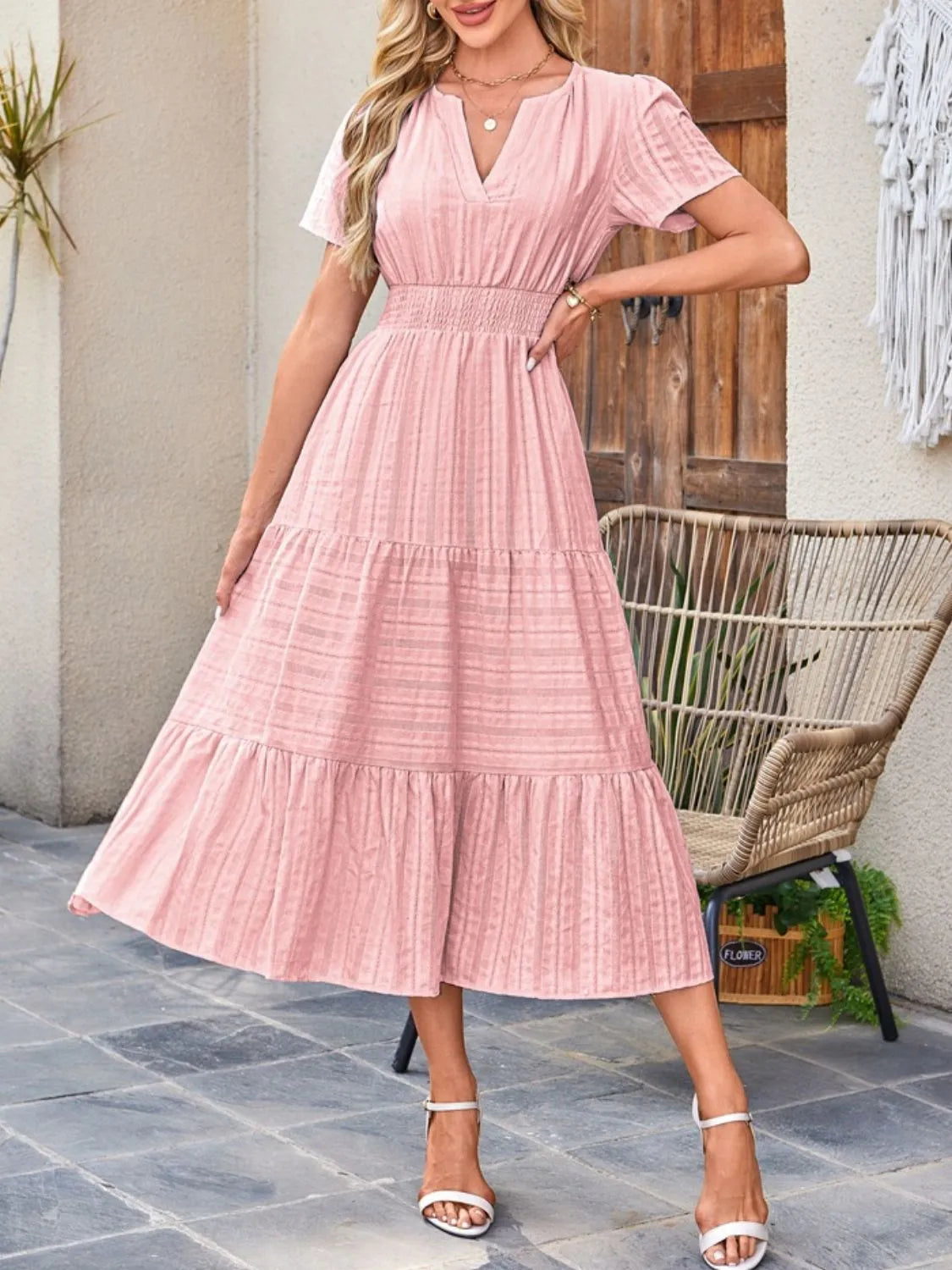Tiered Notched Short Sleeve Pocket Dress - Classic Style in 95% Polyester, Casual Elegance