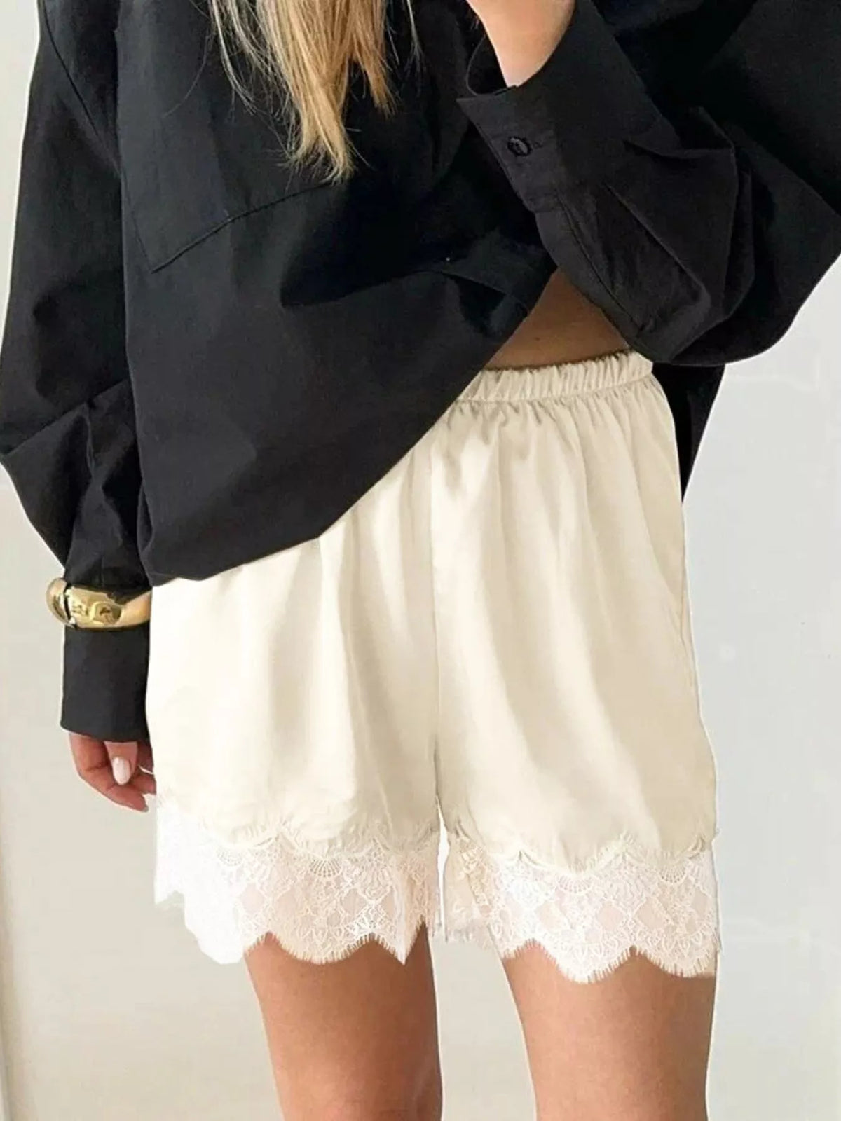 White / S