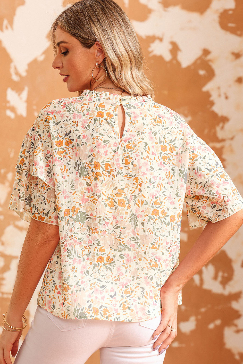 Casual Floral Round Neck Blouse with Short Sleeves and Slight Stretch for Summer Style