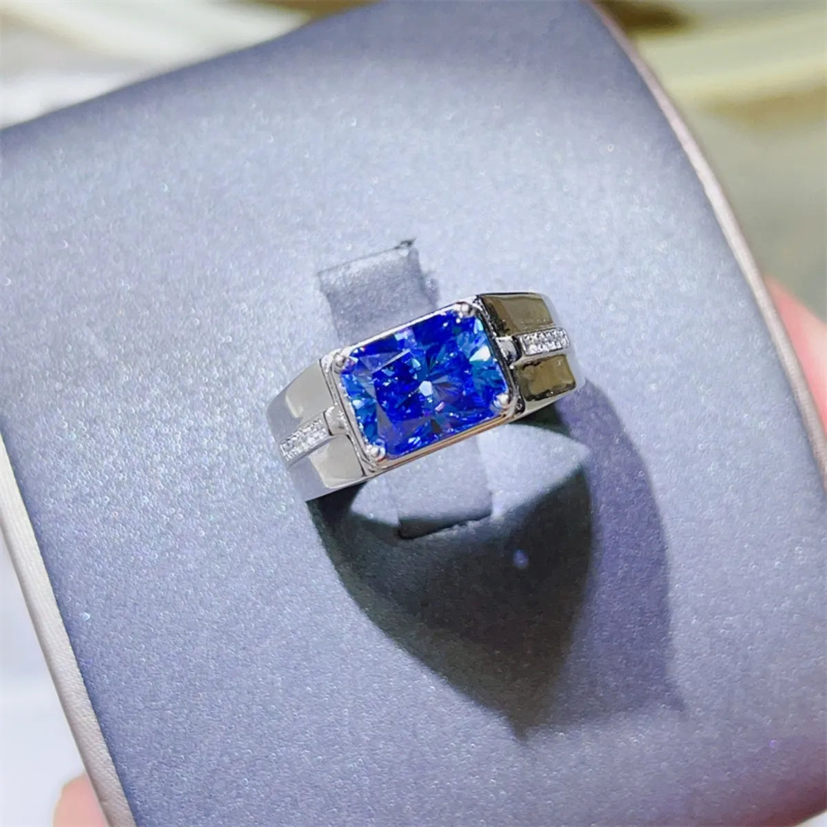 2 Carat Moissanite Ring in 925 Sterling Silver with Platinum-Plated Finish - Includes Box & Certificate