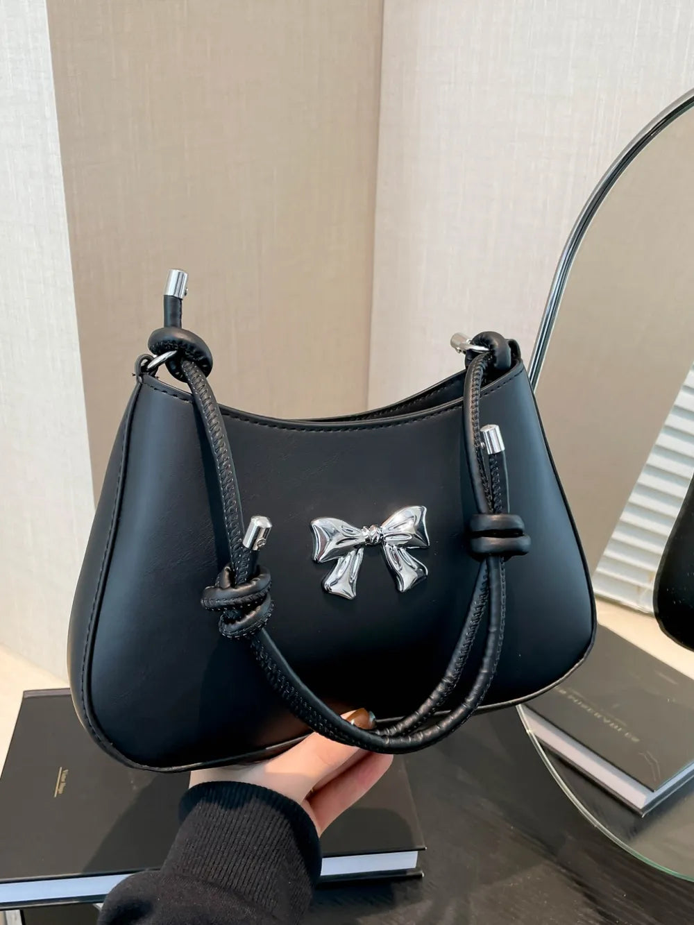 Black / One Size