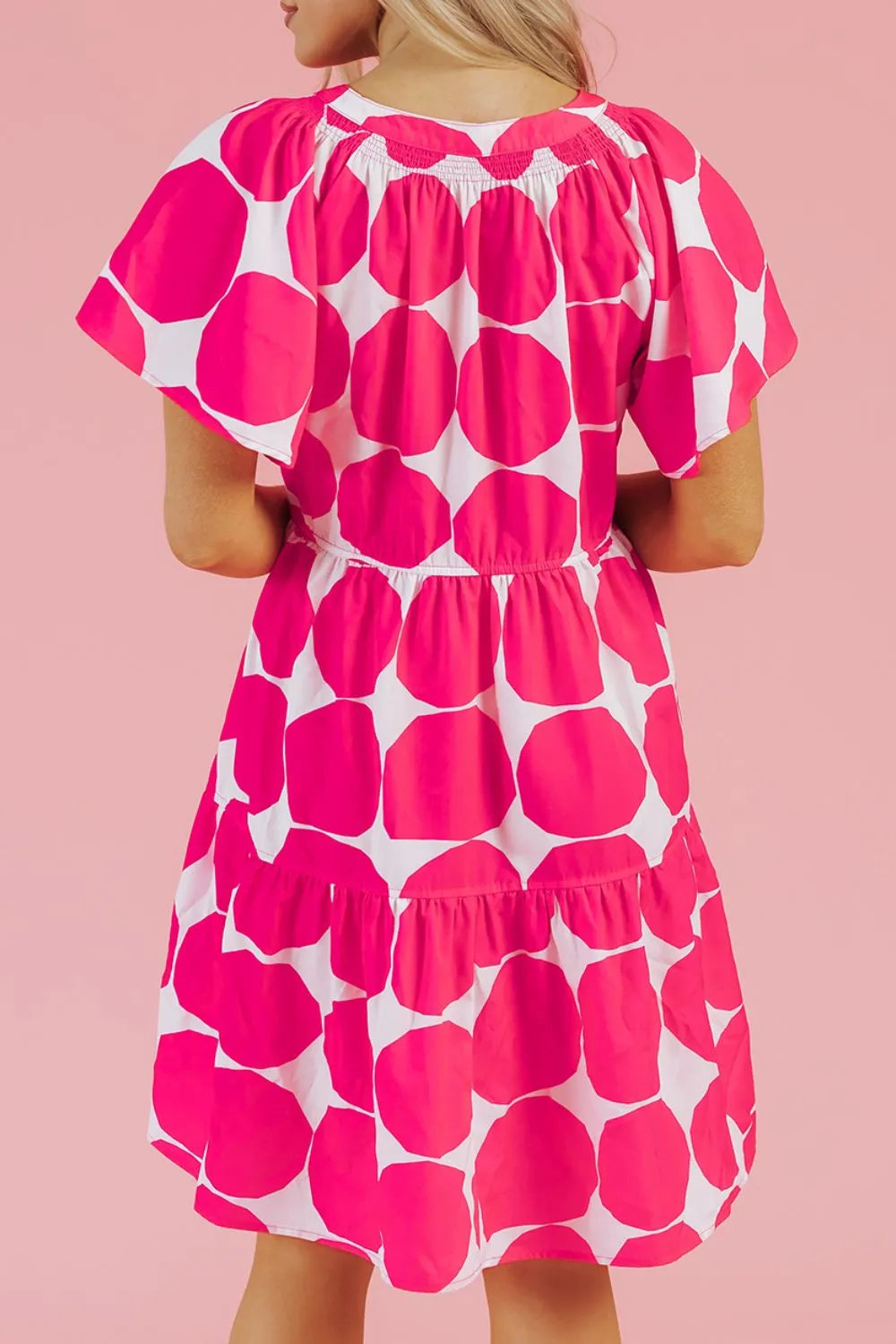 Stylish Contrast Notched Flutter Sleeve Dress in 100% Polyester, Perfect for Every Occasion