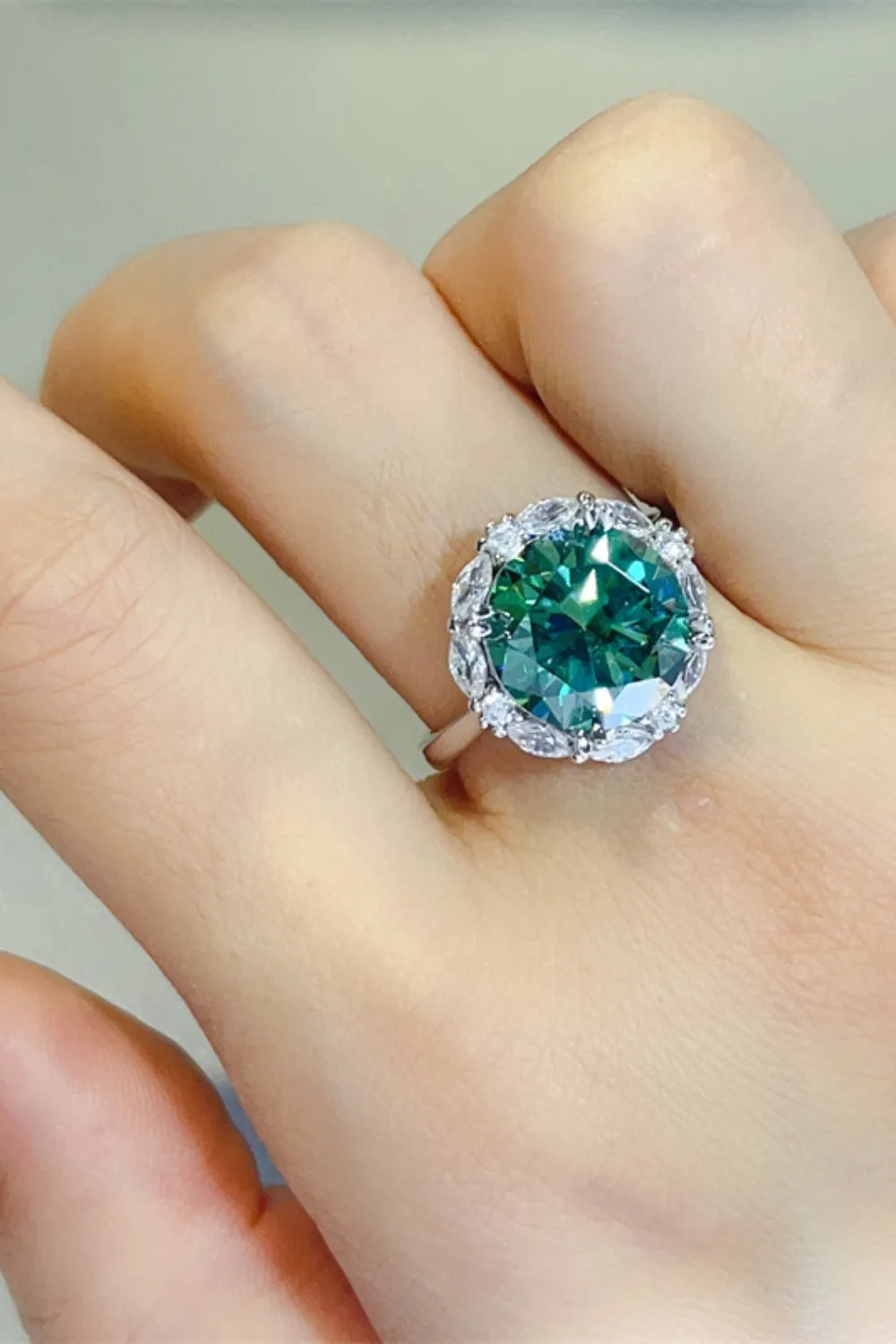 Elegant 5 Carat Moissanite Ring in 925 Sterling Silver - Platinum-Plated Jewelry
