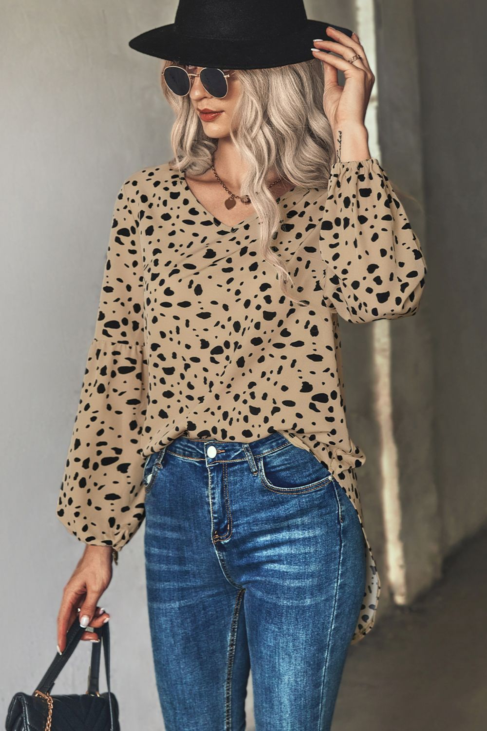 Trendy Animal Print V-Neck High-Low Blouse With Long Balloon Sleeves - Casual Chic Style