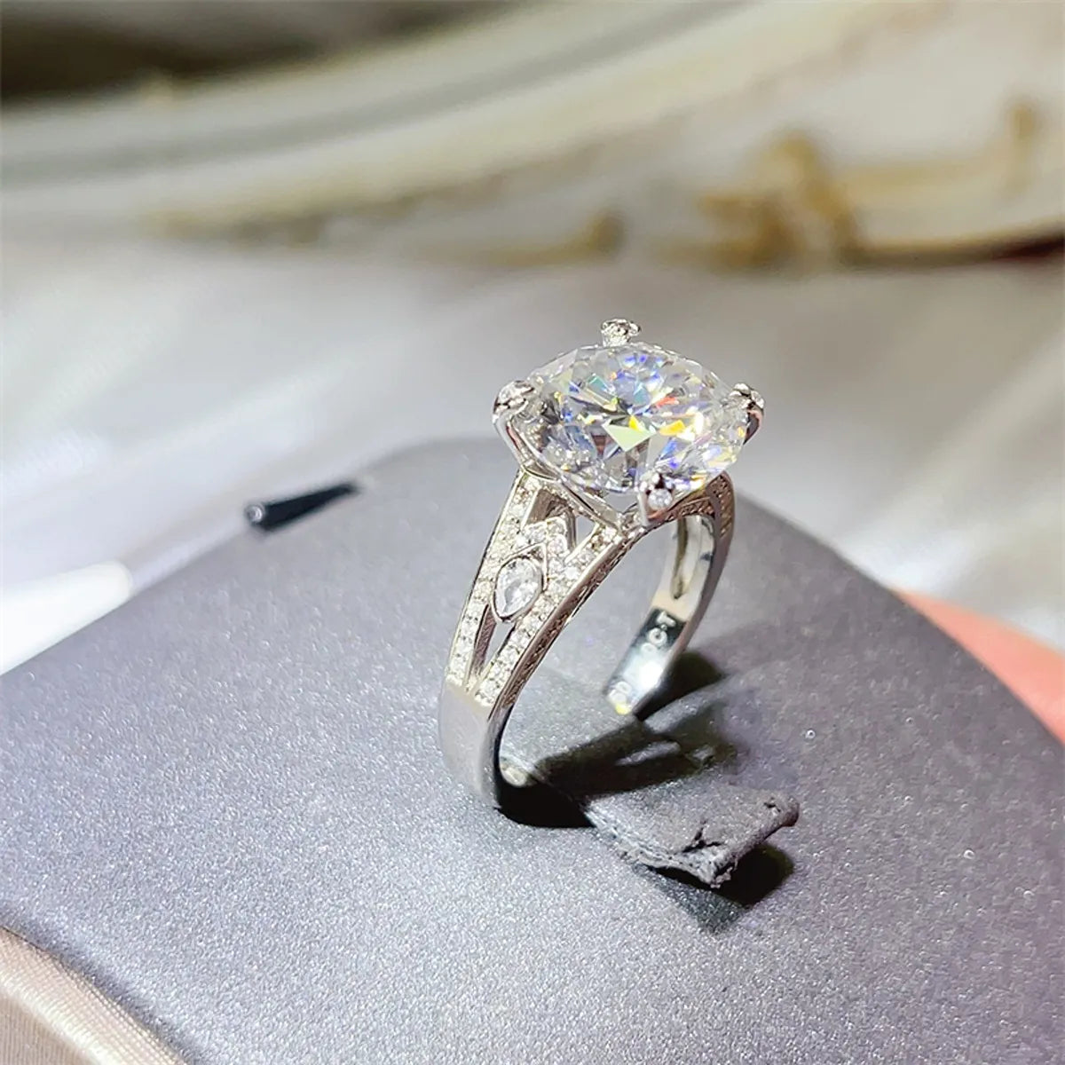 5 Carat Moissanite Ring in Platinum-Plated 925 Sterling Silver with Certificate