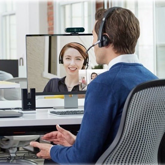 Logitech BRIO 4K HD Webcam | 90fps USB 3.0 | High Dynamic Range | Noise-Canceling Mics